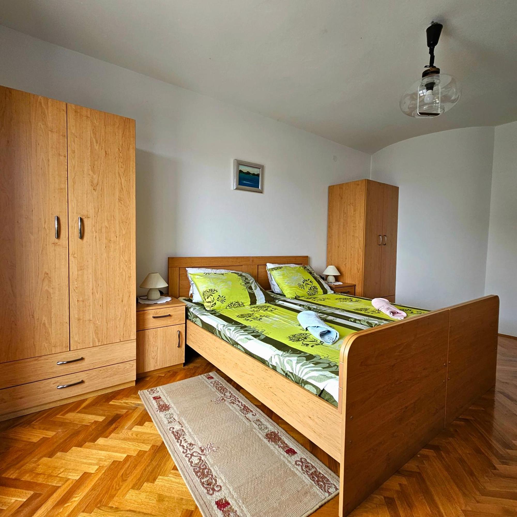Apartman Agava Njivice Exteriör bild